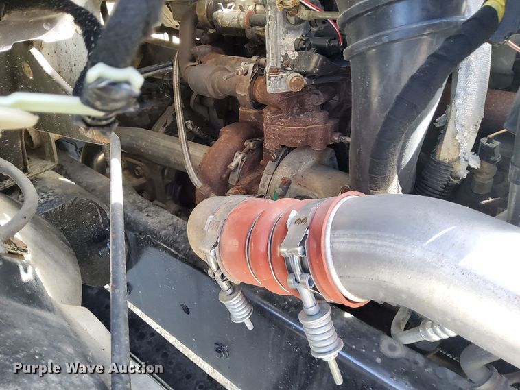 image for item DN6890 2004 Ford F650 Super Duty  flatbed truck