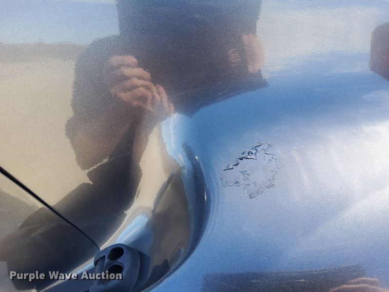 image for item DN6890 2004 Ford F650 Super Duty  flatbed truck