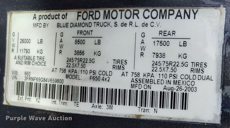 image for item DN6890 2004 Ford F650 Super Duty  flatbed truck