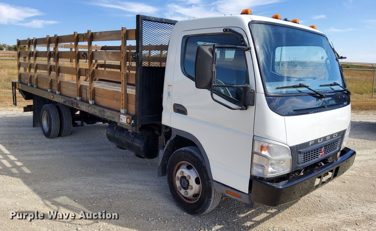 image for item DN6891 2006 Mitsubishi FUSO  flatbed truck