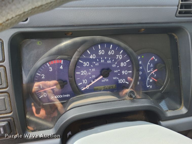 image for item DN6891 2006 Mitsubishi FUSO  flatbed truck