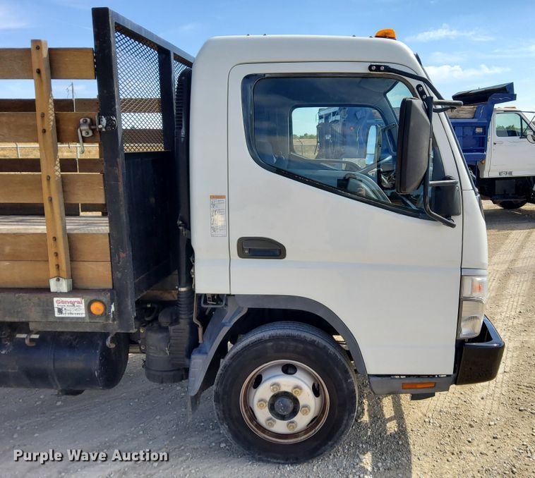 image for item DN6891 2006 Mitsubishi FUSO  flatbed truck