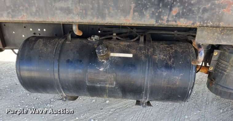 image for item DN6891 2006 Mitsubishi FUSO  flatbed truck