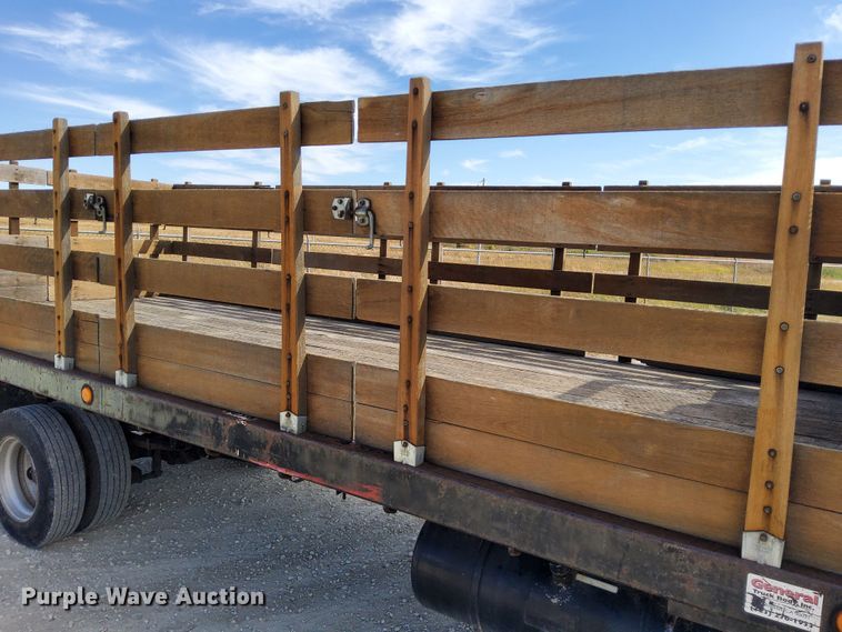 image for item DN6891 2006 Mitsubishi FUSO  flatbed truck