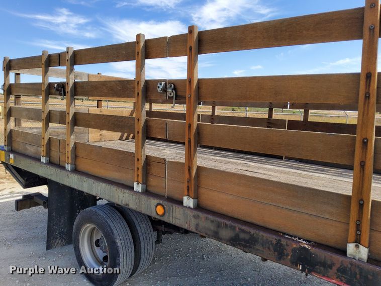 image for item DN6891 2006 Mitsubishi FUSO  flatbed truck