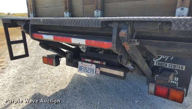 image for item DN6891 2006 Mitsubishi FUSO  flatbed truck