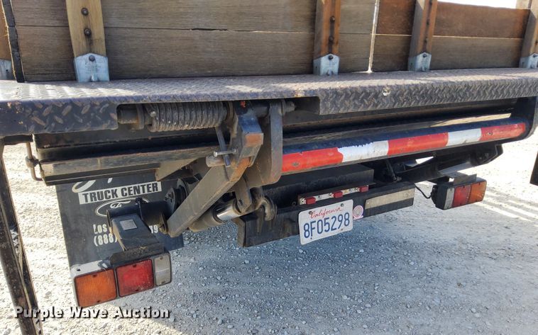 image for item DN6891 2006 Mitsubishi FUSO  flatbed truck