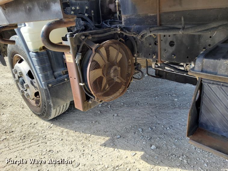 image for item DN6891 2006 Mitsubishi FUSO  flatbed truck