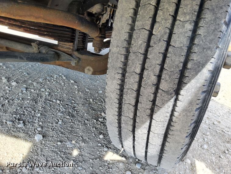 image for item DN6891 2006 Mitsubishi FUSO  flatbed truck