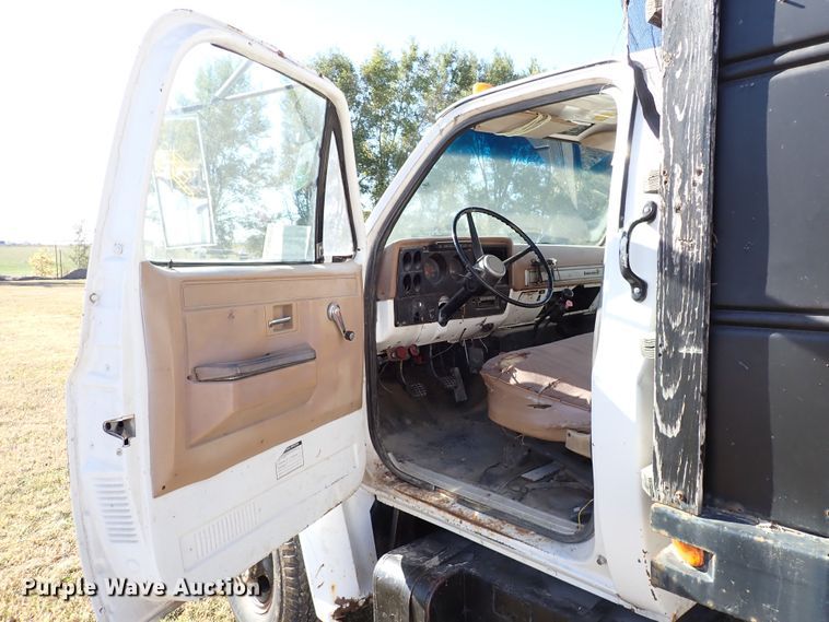 image for item DN6904 1984 Chevrolet C60  grain truck
