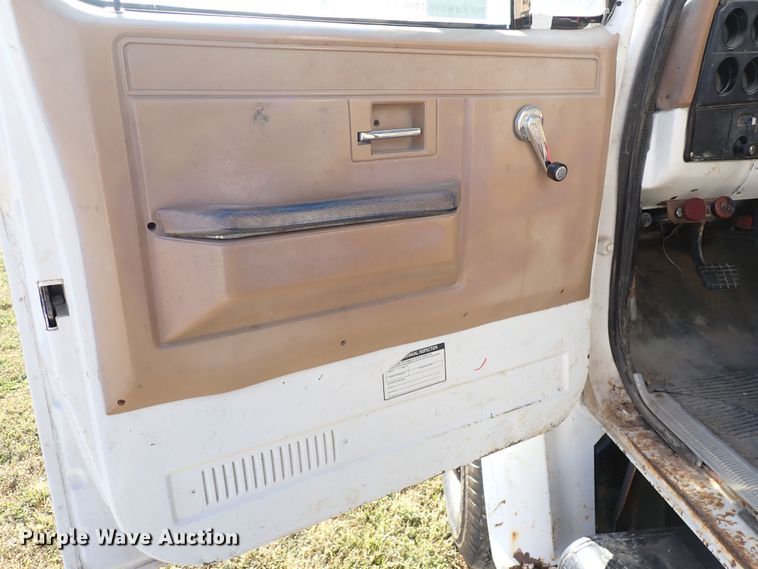 image for item DN6904 1984 Chevrolet C60  grain truck