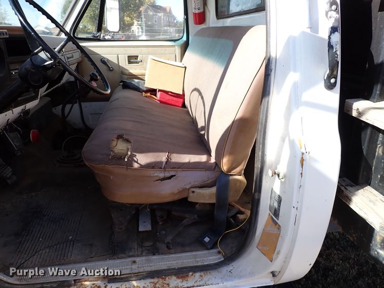 image for item DN6904 1984 Chevrolet C60  grain truck