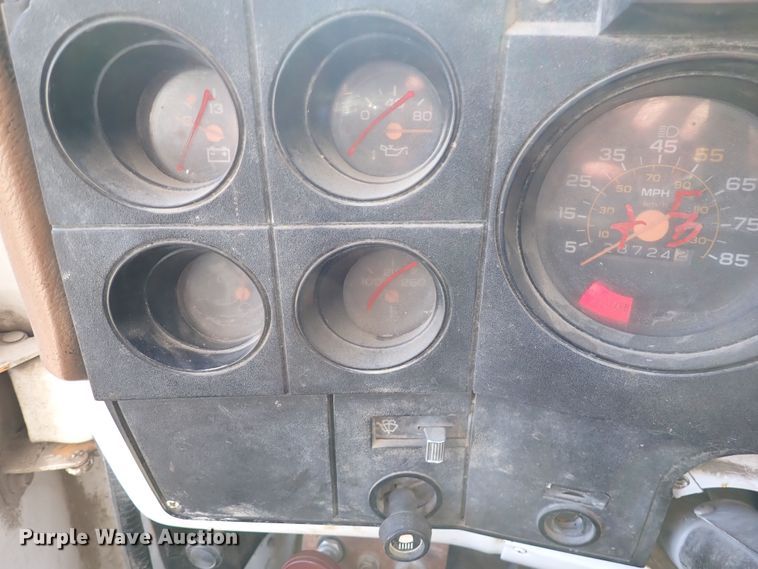 image for item DN6904 1984 Chevrolet C60  grain truck