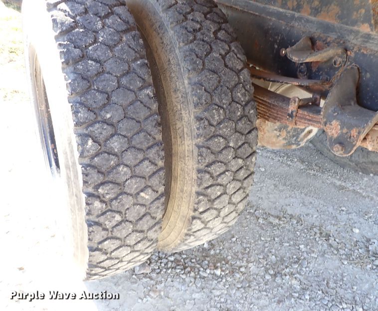 image for item DN6904 1984 Chevrolet C60  grain truck