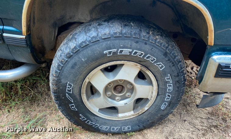 image for item DN8012 1998 Chevrolet K1500  Ext. Cab pickup truck