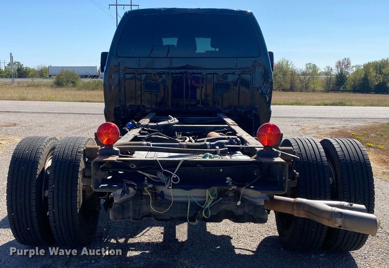 image for item DN8018 2016 Ford F550 Super Duty  Crew Cab truck cab and chassis