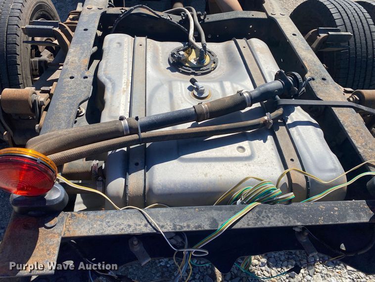 image for item DN8018 2016 Ford F550 Super Duty  Crew Cab truck cab and chassis