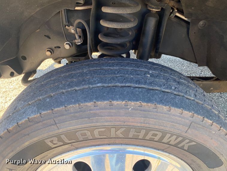 image for item DN8018 2016 Ford F550 Super Duty  Crew Cab truck cab and chassis