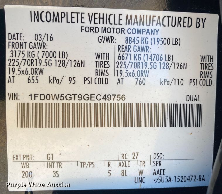 image for item DN8018 2016 Ford F550 Super Duty  Crew Cab truck cab and chassis