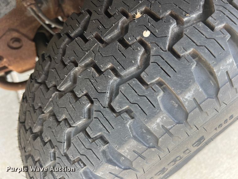 image for item DO8749 2002 GMC Sonoma  Ext. Cab pickup truck