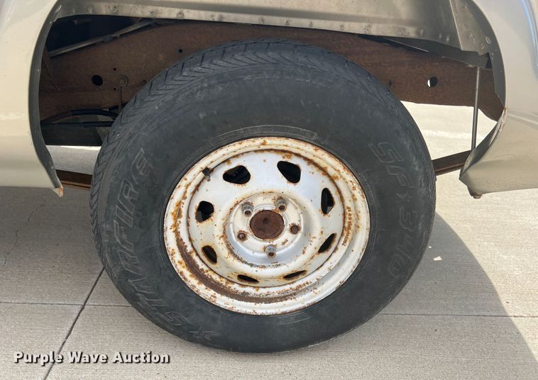 image for item DO8749 2002 GMC Sonoma  Ext. Cab pickup truck