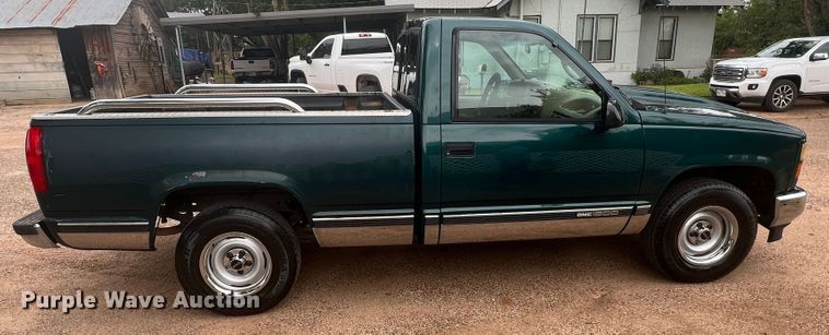 image for item DO8805 1995 GMC Sierra C1500  pickup truck