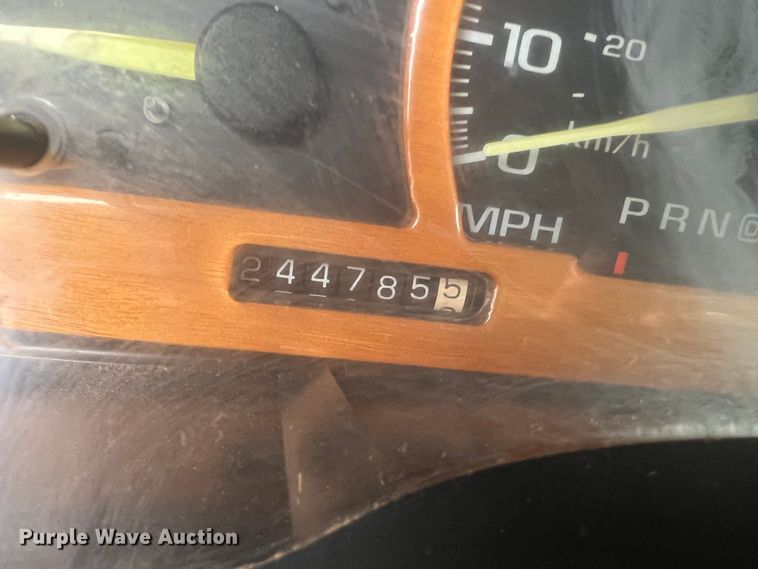 image for item DO8805 1995 GMC Sierra C1500  pickup truck