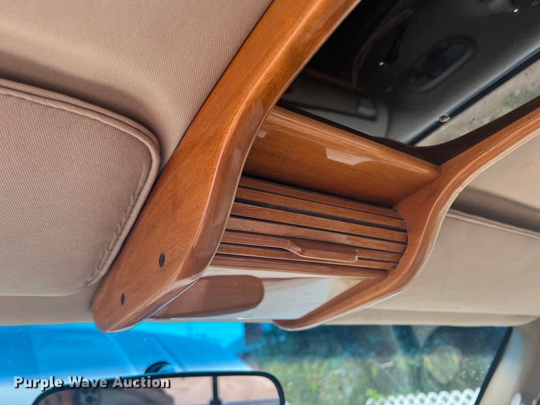 image for item DO8805 1995 GMC Sierra C1500  pickup truck