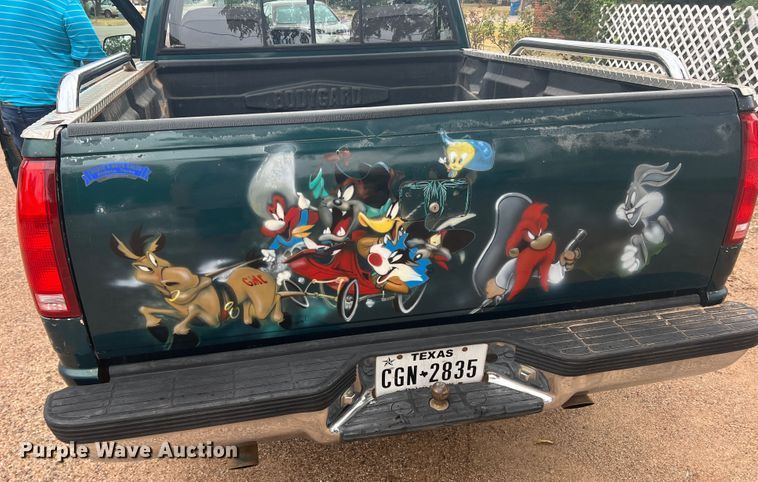 image for item DO8805 1995 GMC Sierra C1500  pickup truck