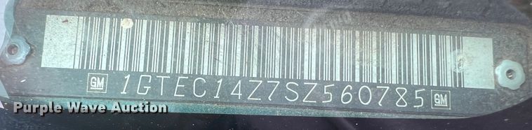 image for item DO8805 1995 GMC Sierra C1500  pickup truck