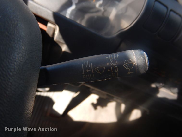 image for item DP0398 2001 GMC W4500  box truck