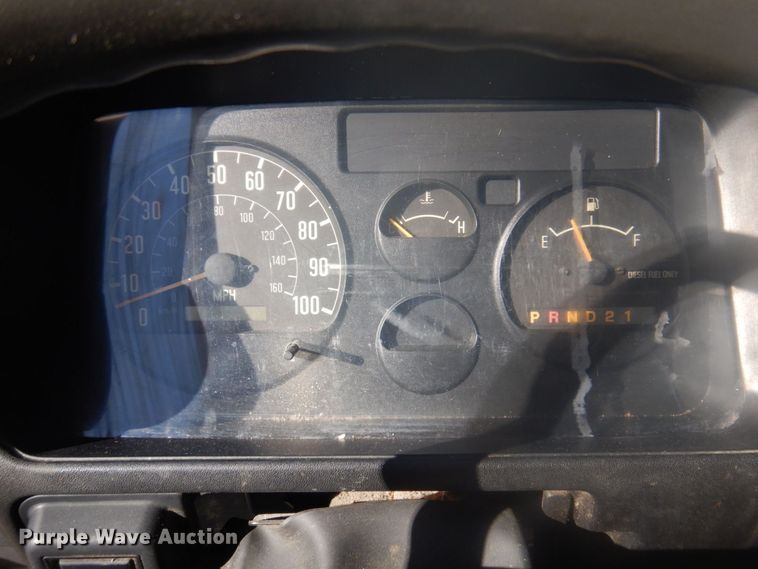 image for item DP0398 2001 GMC W4500  box truck