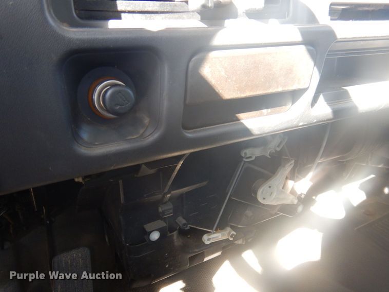 image for item DP0398 2001 GMC W4500  box truck