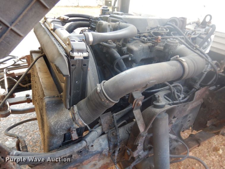 image for item DP0398 2001 GMC W4500  box truck