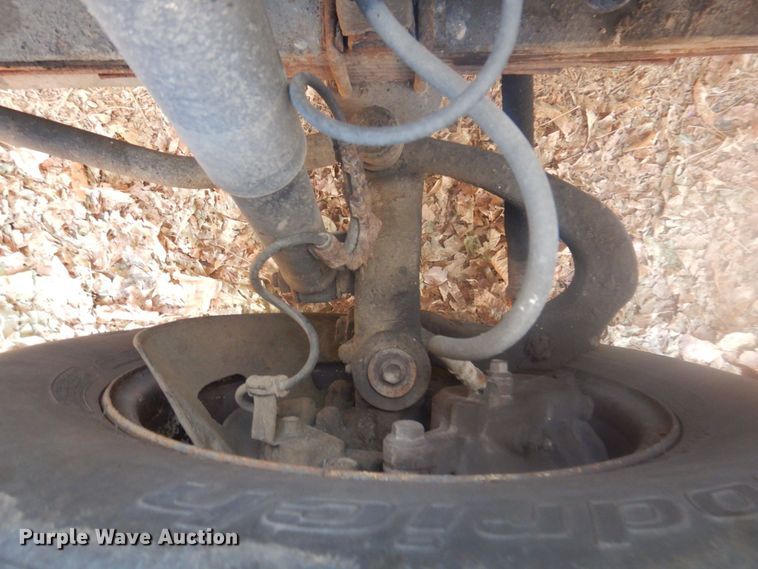 image for item DP0398 2001 GMC W4500  box truck