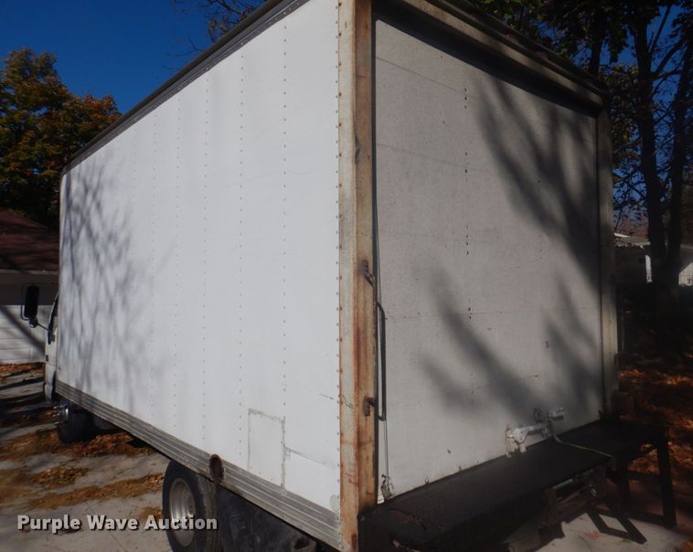 image for item DP0398 2001 GMC W4500  box truck