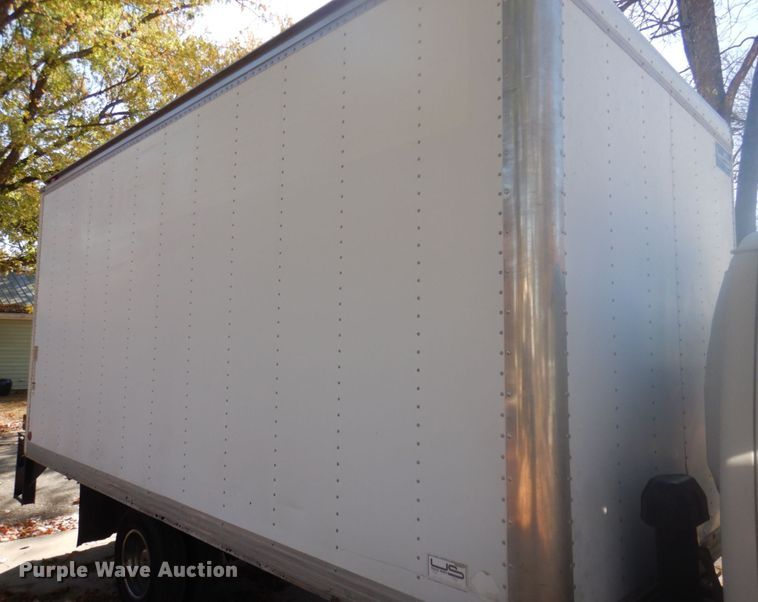 image for item DP0398 2001 GMC W4500  box truck