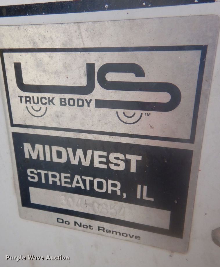 image for item DP0398 2001 GMC W4500  box truck