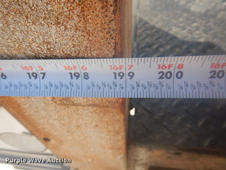 image for item DP0398 2001 GMC W4500  box truck