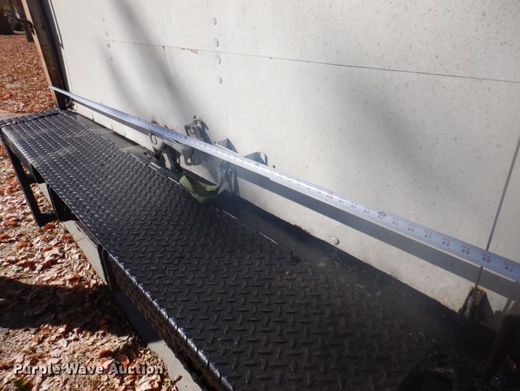 image for item DP0398 2001 GMC W4500  box truck