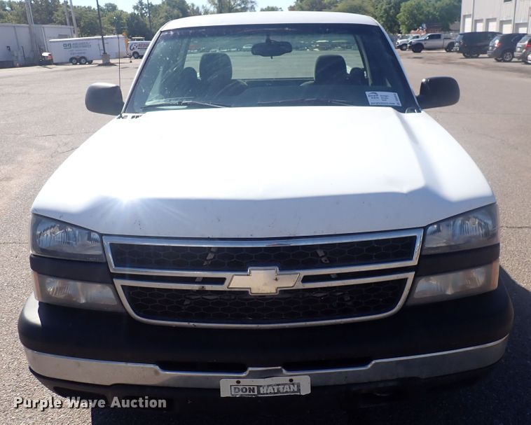 image for item DQ3010 2006 Chevrolet Silverado 1500  pickup truck