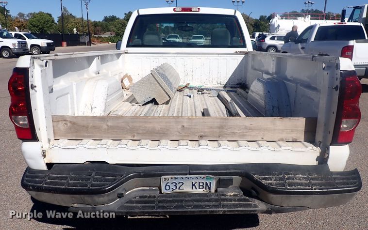 image for item DQ3010 2006 Chevrolet Silverado 1500  pickup truck