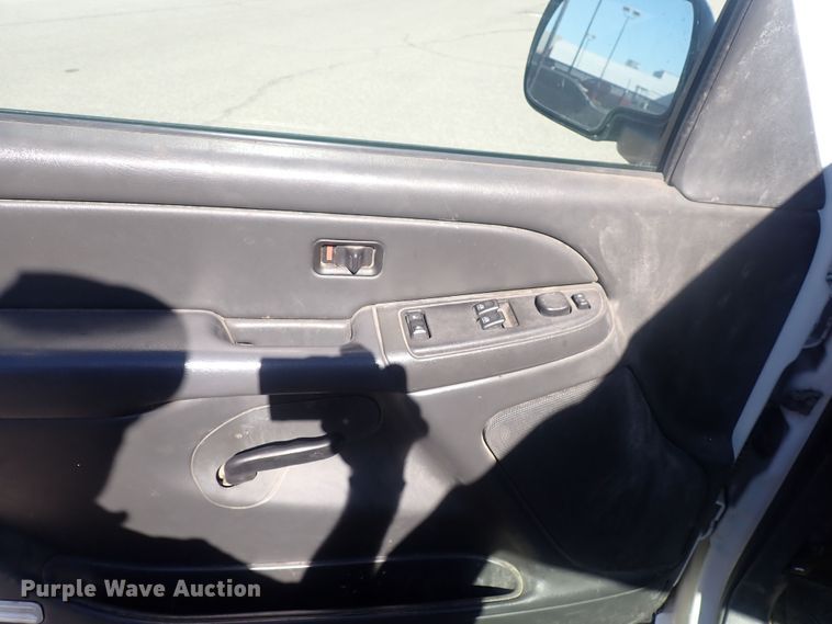 image for item DQ3010 2006 Chevrolet Silverado 1500  pickup truck