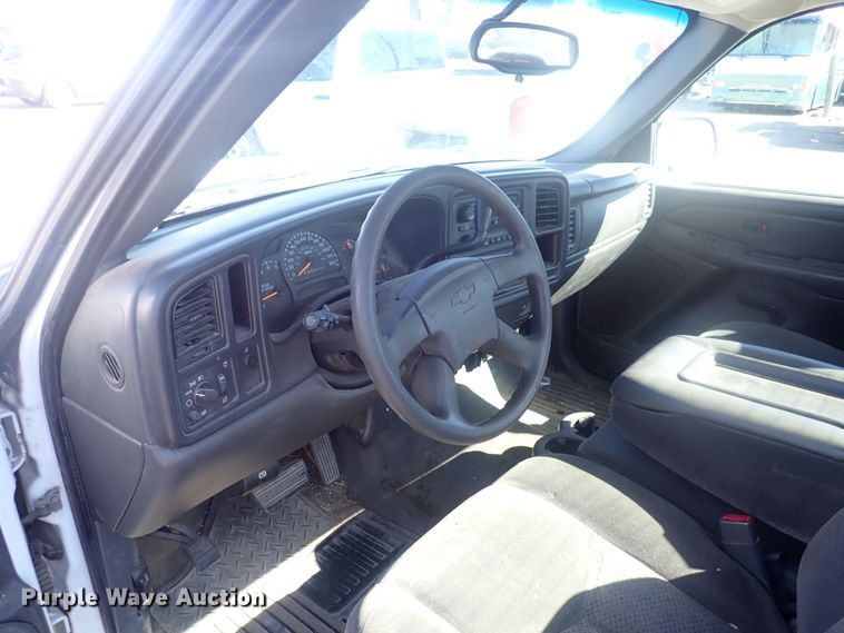 image for item DQ3010 2006 Chevrolet Silverado 1500  pickup truck