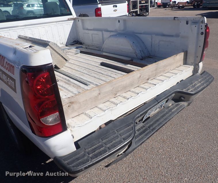 image for item DQ3010 2006 Chevrolet Silverado 1500  pickup truck