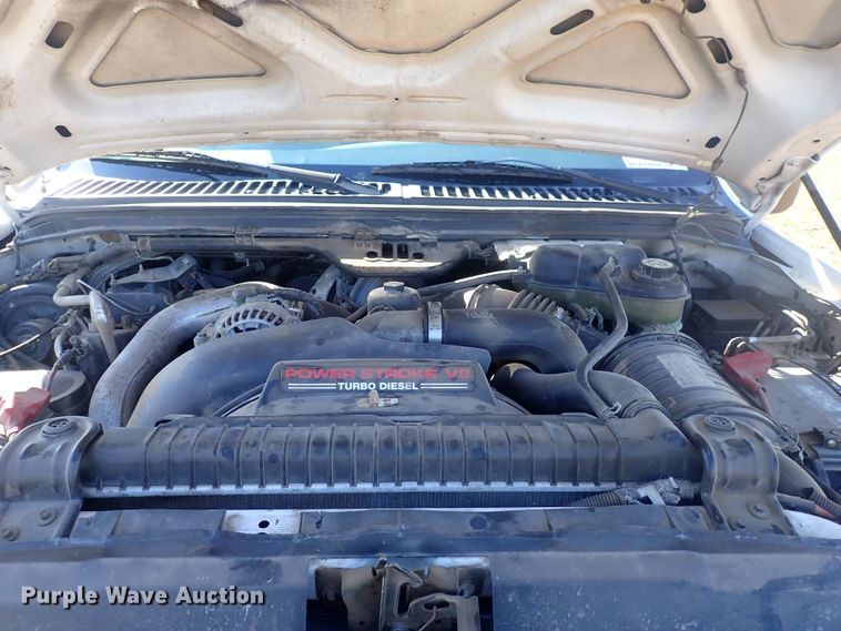 image for item DQ3021 2005 Ford F450 Super Duty XL  flatbed truck