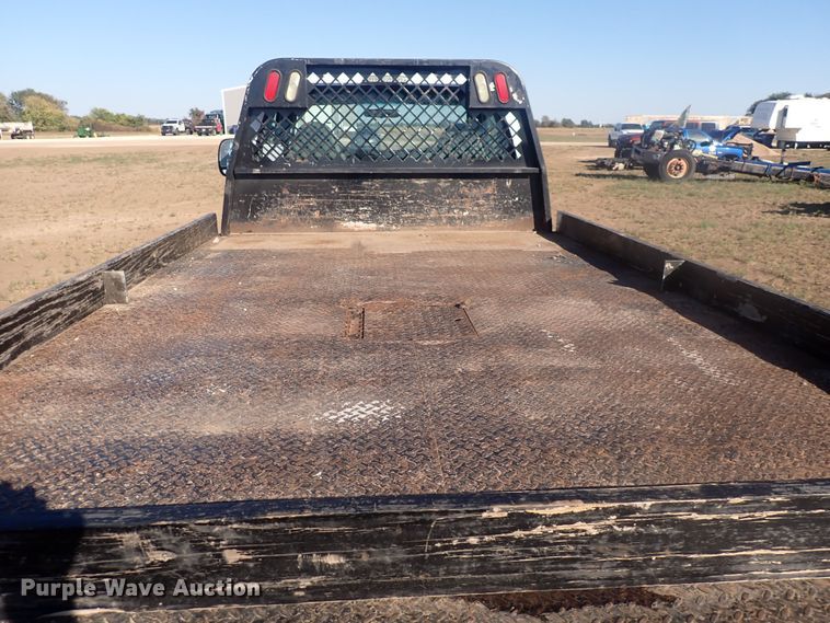 image for item DQ3021 2005 Ford F450 Super Duty XL  flatbed truck
