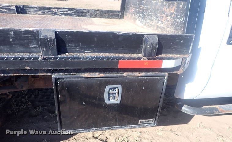 image for item DQ3021 2005 Ford F450 Super Duty XL  flatbed truck