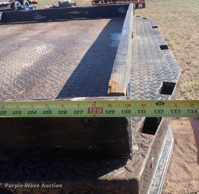 image for item DQ3021 2005 Ford F450 Super Duty XL  flatbed truck