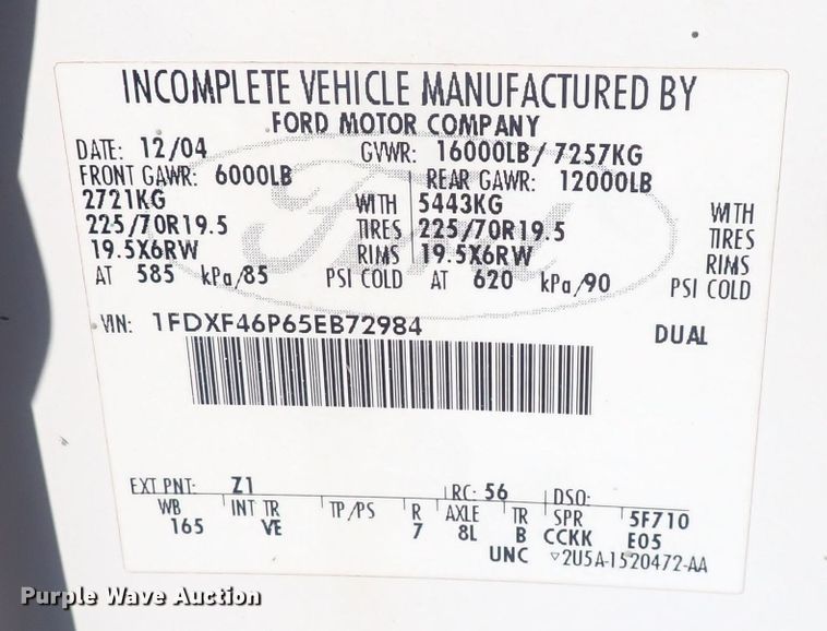 image for item DQ3021 2005 Ford F450 Super Duty XL  flatbed truck